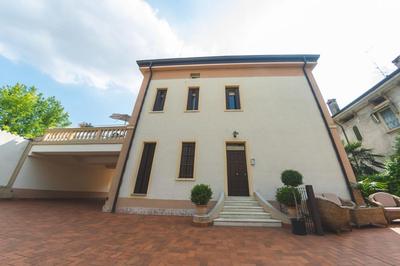 Juliet House