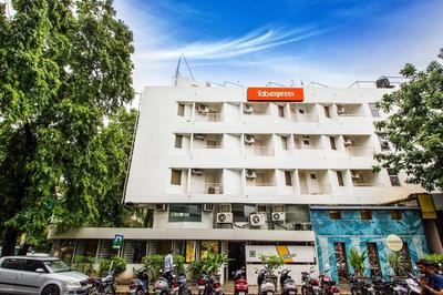 FabHotel Kalyan
