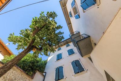 Casa Kaki - Eco friendly Apartments with Parking & Private Courtyard