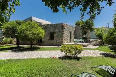 Muazzo Creta Stone House, Nature Escape with Pool, By ThinkVilla