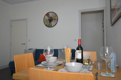 Lexicon House - 4 bedrooms 3 bathrooms