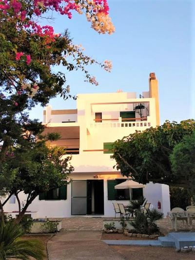 Villa Akti