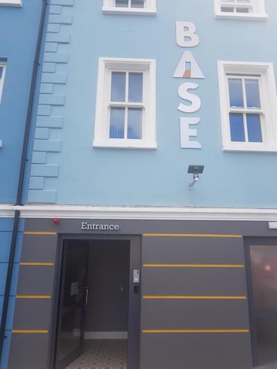 Base Dingle