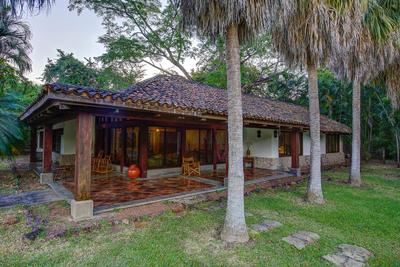 Hacienda La Pacífica Eco-Lodge