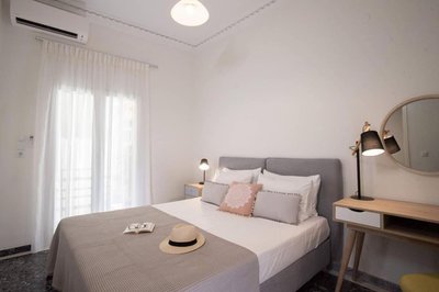 Hellona House, Sunny and Cozy Apartments