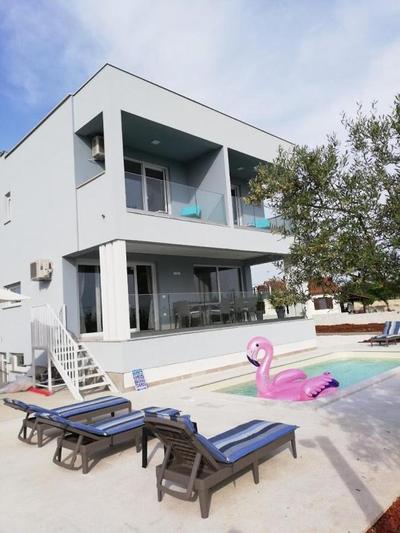 VILLA HORIZONT