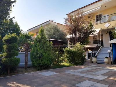 maisonette with garden