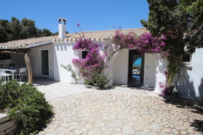 SUL MARE SARDEGNA VILLA MERCEDES