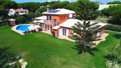 5 Bedroom Private Villa Tenazinha III, pool, garden, BBQ