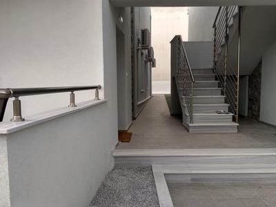 Petrani Suite 1
