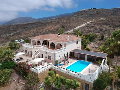CASANTILVIA heated pool paradise