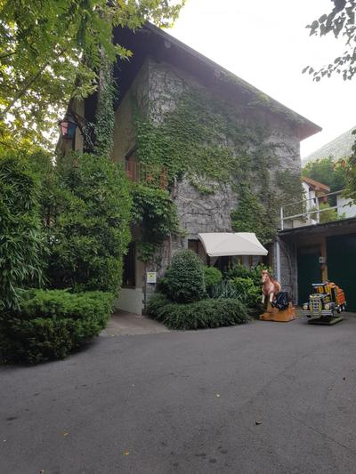 CROTTO CARACO APPARTAMENTI BUNGALOW CHALET