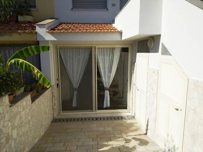 APPARTAMENTO 5 pers PARCHEGGIO