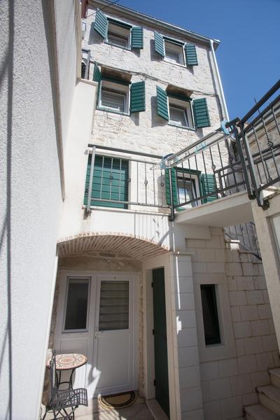 Split Inn Apartments