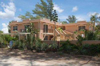 Alamanda Villas on Holmes Beach