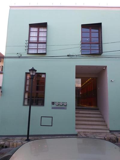 9 Estrellas Casa Hotel