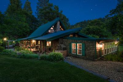 The Davies Family Inn