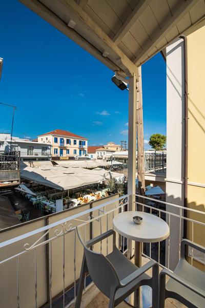 LEFKADA CENTRAL SQUARE APARTMENT