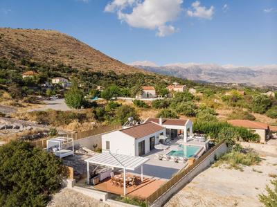 Villa White Harmony