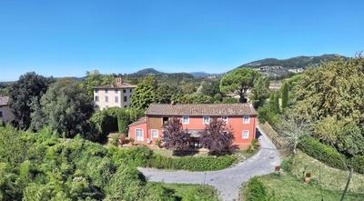 Casa Rosa by Salogi Villas