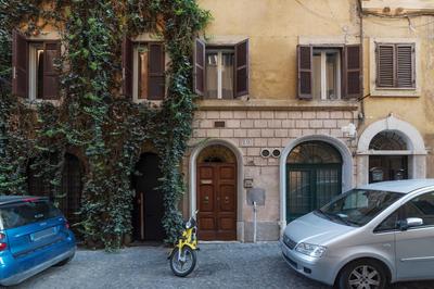 GuestHost - Fori Imperiali Apartment