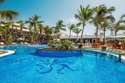 Apartamentos los volcanes luxury views