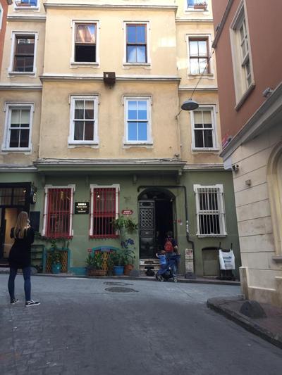 Ganbaru Tours - Flats in Galata