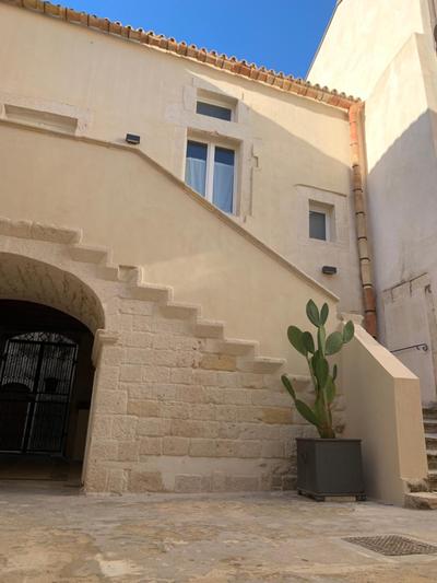 Isabella di Castiglia Apartments