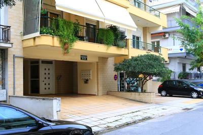 Apartment with marina view