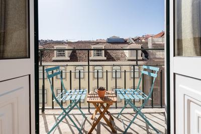 FLH Downtown Central Flat with Balcony