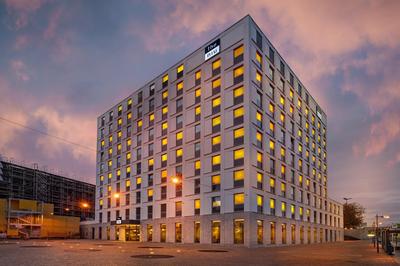 Holiday Inn - the niu, Ridge Halle Central Station by IHG