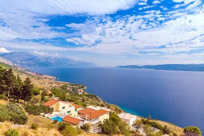VILLA MASLINA, with private 32m2Pool, panoramic views on 100km coastline, 12 pax
