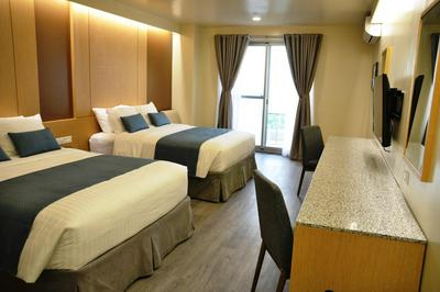 West Plaza Hotel at Lebuu Street