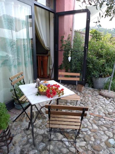 Abruzzocasacampagna Collecorvino - Monolocale con mini-cucina, giardino e parcheggio
