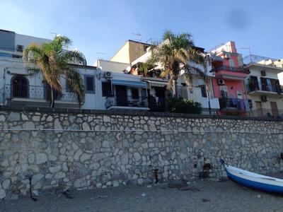 CASA NICOLE fronte mare