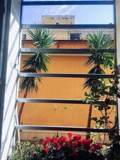 Paola Guest House