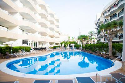 Adults Only Sunny Quiet Apartment in Center of Las Americas