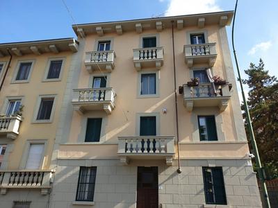 RIVERSIDE Apt