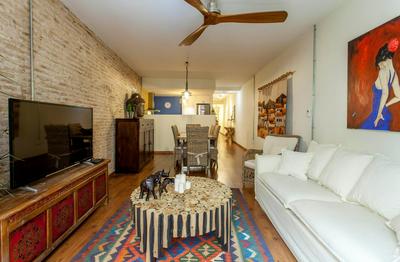 LUXURIOUS & ALLURING HOME IN HISTORIC TOWN (VALENCIA)