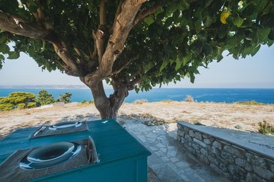 Karavos View - An Artists' Hideaway Paradise