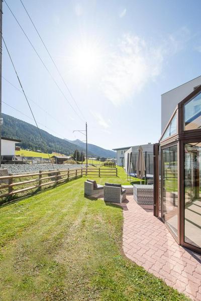 Agrimonia - 5,5-Zi Duplex Wohnung bis 9 Personen mit eigenem Garten