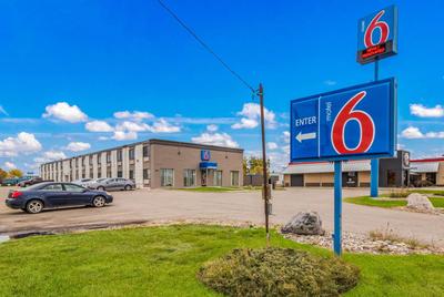 Motel 6-Fargo, ND - West Acres - North Fargo, Photo 2