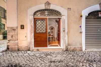 FRESH HOUSE NAVONA