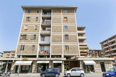 Gavinana Apartment by Mmega