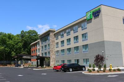 Holiday Inn Express & Suites - Hendersonville SE - Flat Rock by IHG