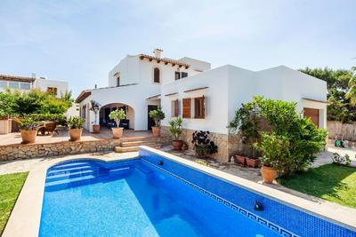 Villa Dos Estels