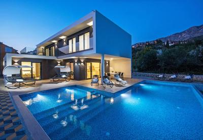 Villa Holiness a luxury villa in Dubrovnik, tennis court