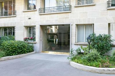 Paris City - Spacious 3 rooms flat for families - 3 minutes from metro station