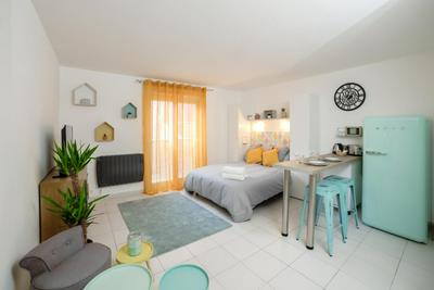 #17 Sixties du Port AC 10mins walk to old town & Port