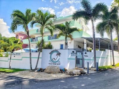 Casa Verde Hotel - Steps to the Beach, Pool, Restaurant & Bar